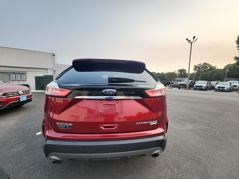 Used 2019 Ford Edge Titanium FWD image 4