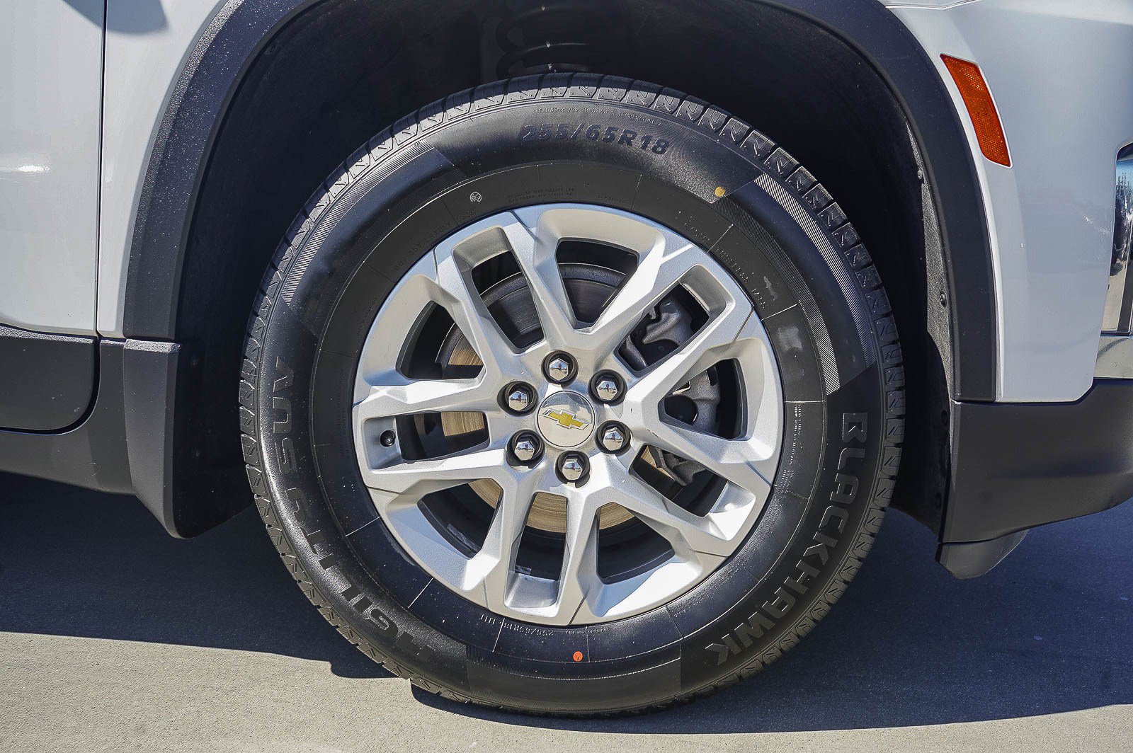 Used 2023 Chevrolet Traverse LS FWD image 10