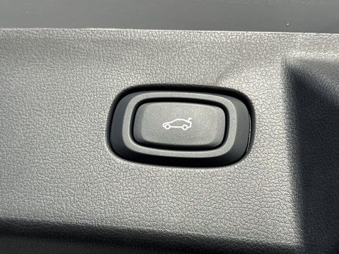 New 2025 VinFast VF 8 Plus image 11