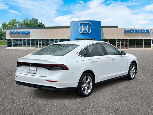 Certified 2023 Honda Accord LX image 5