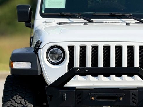 Used 2018 Jeep Wrangler Unlimited Sport S AWD/4WD image 14