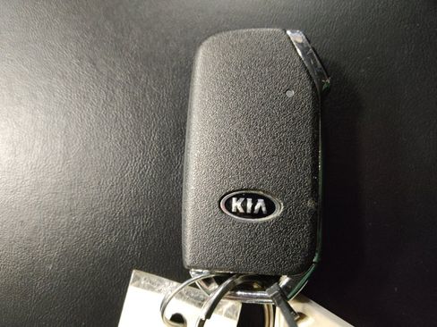 Used 2020 Kia Telluride EX AWD/4WD image 32