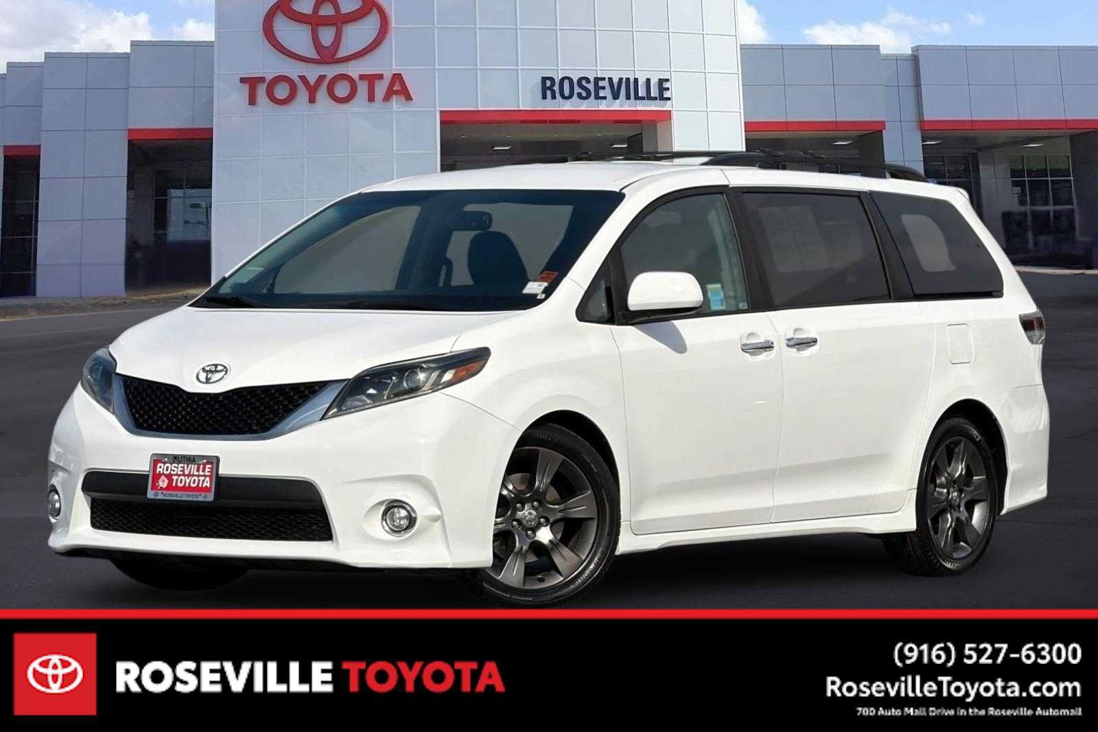 Used 2016 Toyota Sienna SE FWD image 1