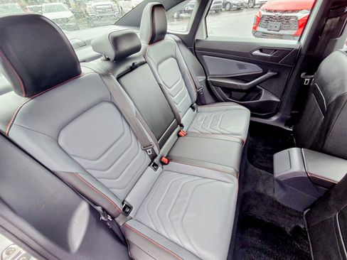 Used 2025 Volkswagen Jetta GLI Autobahn image 28