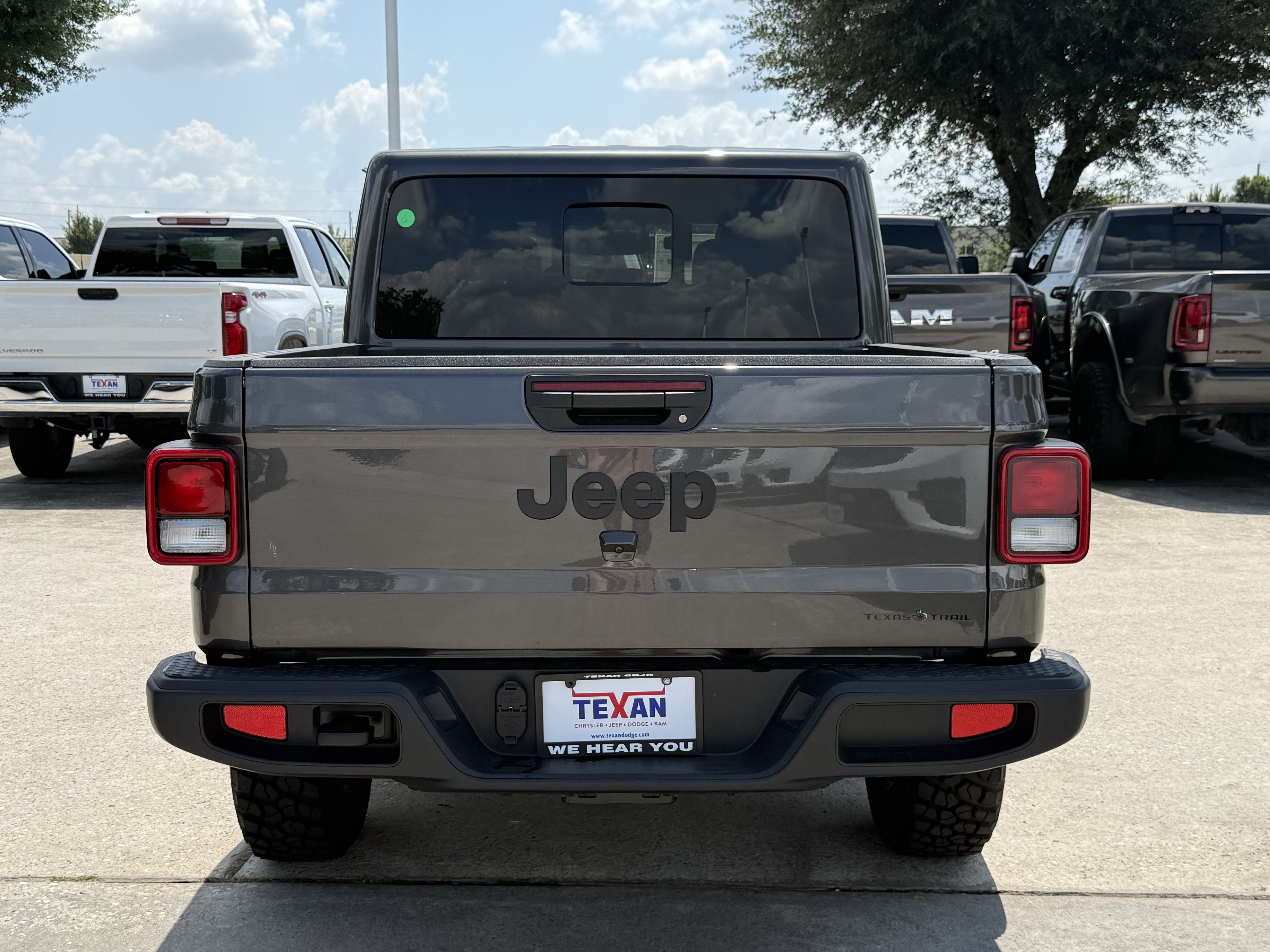 New 2026 Jeep Gladiator Mojave AWD/4WD image 8