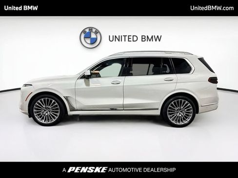 Used 2025 BMW X7 xDrive40i w/ Parking Assistance Package AWD/4WD image 8