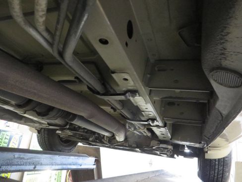 Used 2001 Chrysler Town & Country LX image 27