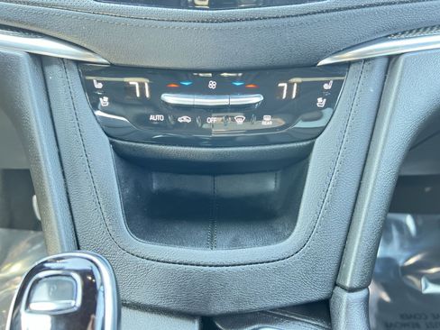 Used 2023 Cadillac XT5 Sportv w/ Technology Package image 21
