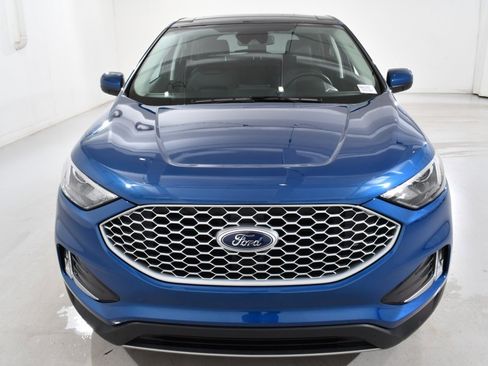 Used 2024 Ford Edge SEL w/ Convenience Package image 3