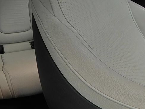 Used 2024 Mercedes-Benz C 300 Sedan image 14
