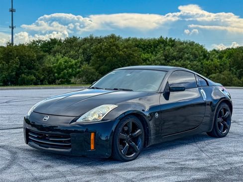 Used 2006 Nissan 350Z Enthusiast w/ (K96) Aerodynamics Pkg RWD image 2