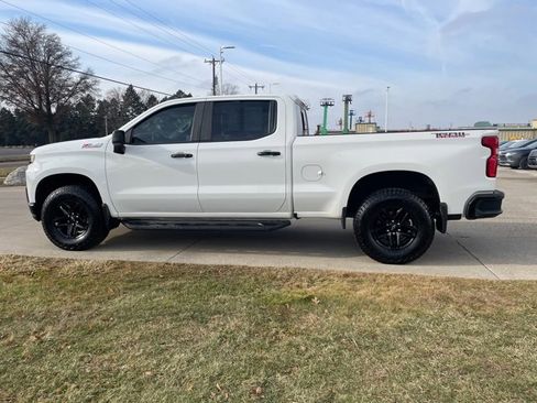 Used 2021 Chevrolet Silverado 1500 LT Trail Boss w/ Convenience Package II image 10