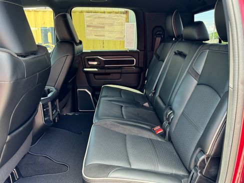 Used 2024 RAM 2500 Laramie w/ Night Edition image 22