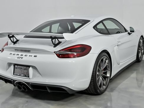 Used 2016 Porsche Cayman GT4 image 12