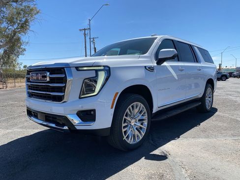 New 2026 GMC Yukon XL Elevation AWD/4WD image 2