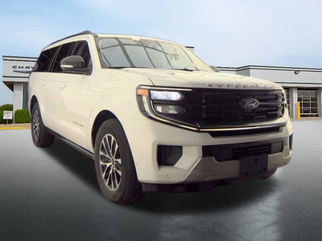 Used 2025 Ford Expedition Max Platinum AWD/4WD image 3