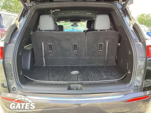 Used 2023 Buick Enclave Essence FWD image 10