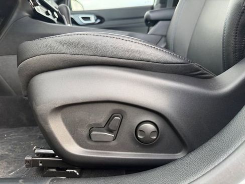 New 2026 Jeep Compass Limited image 18