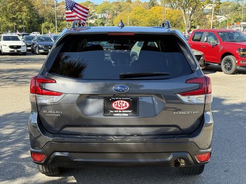 Certified 2023 Subaru Forester Premium image 7