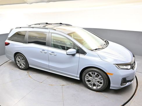Used 2025 Honda Odyssey Touring image 46