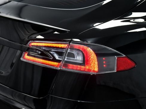 Used 2021 Tesla Model S Plaid image 71