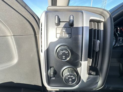 Used 2017 GMC Sierra 1500 SLE w/ SLE Value Package image 17