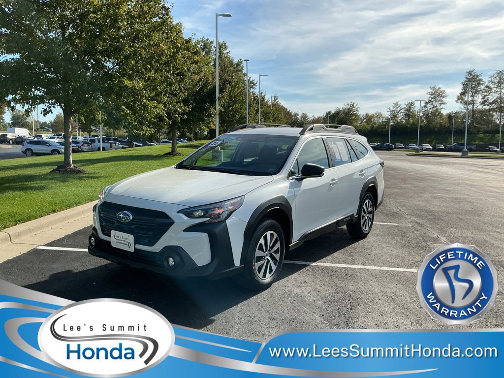 Used 2025 Subaru Outback AWD/4WD image 1