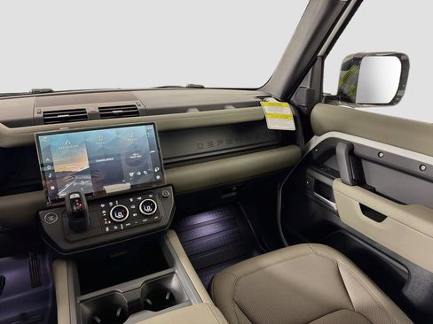 New 2026 Land Rover Defender 110 S AWD/4WD image 25