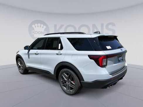 New 2026 Ford Explorer ST AWD/4WD image 8