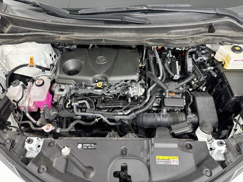 Certified 2025 Toyota Sienna LE FWD image 30