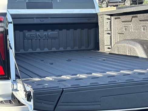 New 2026 GMC Sierra 2500 AT4 w/ AT4 Premium Plus Package image 11