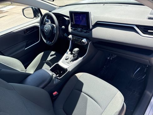 Used 2025 Toyota RAV4 LE image 30