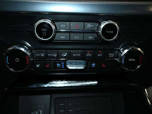 Used 2025 Ford F150 Lariat w/ Equipment Group 502A High AWD/4WD image 14