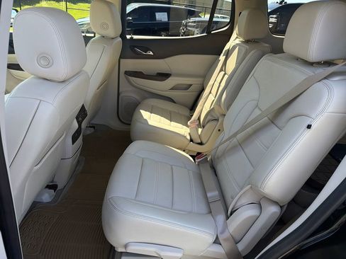 Used 2023 GMC Acadia Denali w/ Denali Ultimate Package AWD/4WD image 28