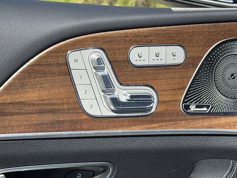 New 2025 Mercedes-Benz GLS 450 4MATIC image 18