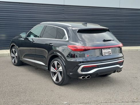 Certified 2025 Audi SQ5 Premium Plus AWD/4WD image 4
