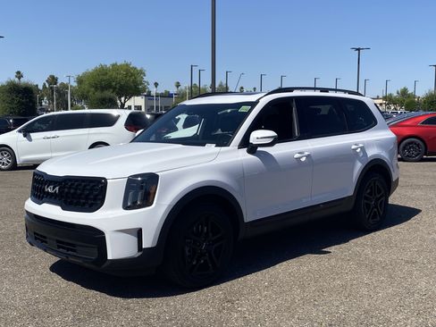 Certified 2024 Kia Telluride EX X-Line AWD/4WD image 2