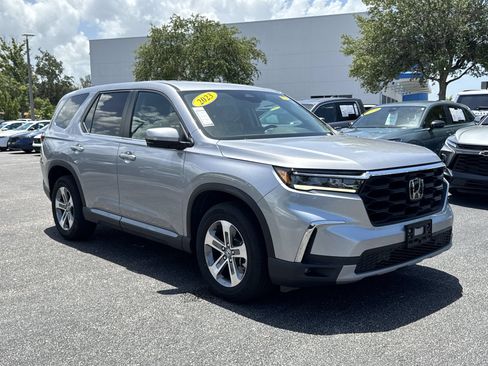 Used 2023 Honda Pilot EX-L image 2