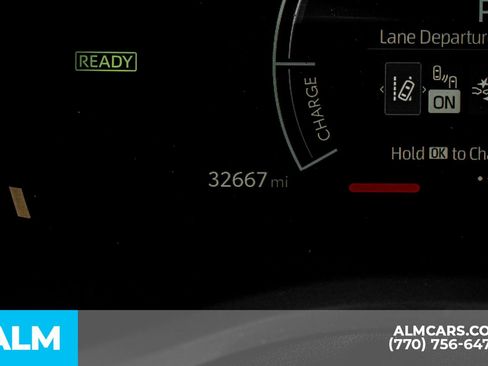 Used 2025 Toyota Camry SE image 62