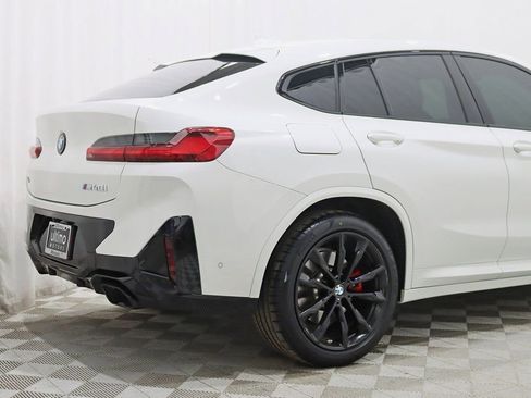 Used 2024 BMW X4 M40i w/ Premium Package image 9