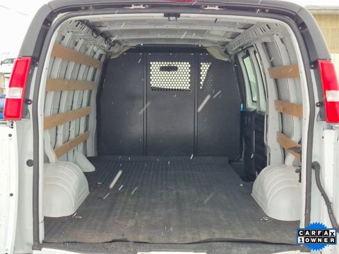 Certified 2024 GMC Savana 2500 Work Van w/ Driver Convenience Package image 18