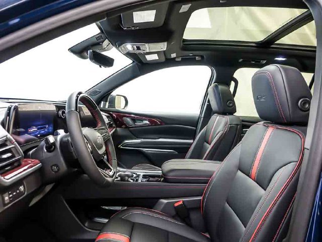 New 2027 Chevrolet Traverse RS w/ LPO, Floor Liner Package AWD/4WD image 9