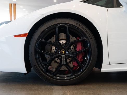 Used 2017 Lamborghini Huracan LP 580-2 RWD image 7