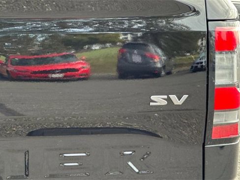 Used 2023 Nissan Frontier SV image 48