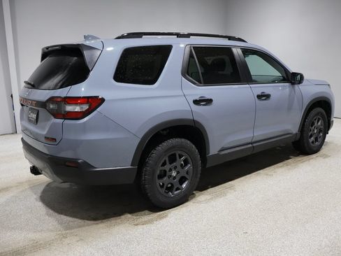 New 2026 Honda Pilot TrailSport image 6
