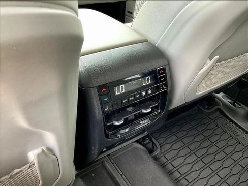 Used 2023 Jeep Grand Cherokee Overland w/ Luxury Tech Group IV RWD image 24