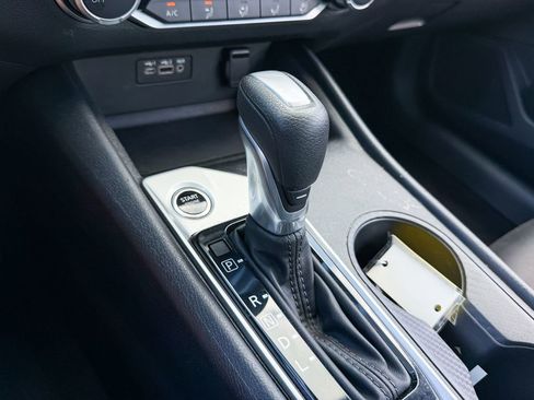 Certified 2025 Nissan Altima 2.5 S FWD image 11