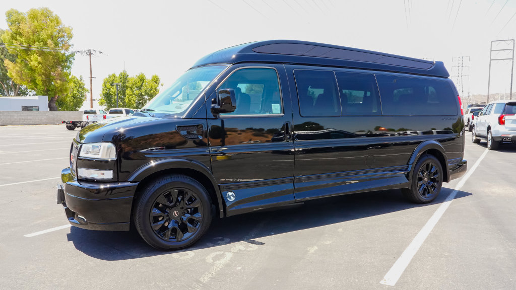 New 2026 GMC Savana 2500 Extended w/ Driver Convenience Package RWD image 3