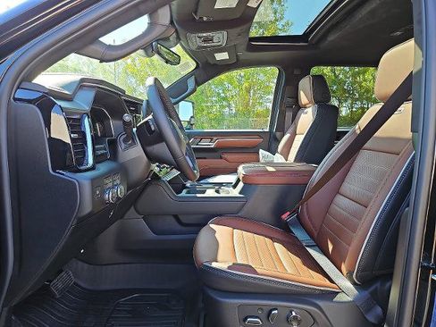New 2026 GMC Sierra 2500 Denali Ultimate AWD/4WD image 11