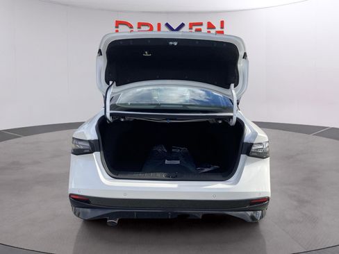 New 2026 Nissan Sentra SR w/ SR Premium Package image 33